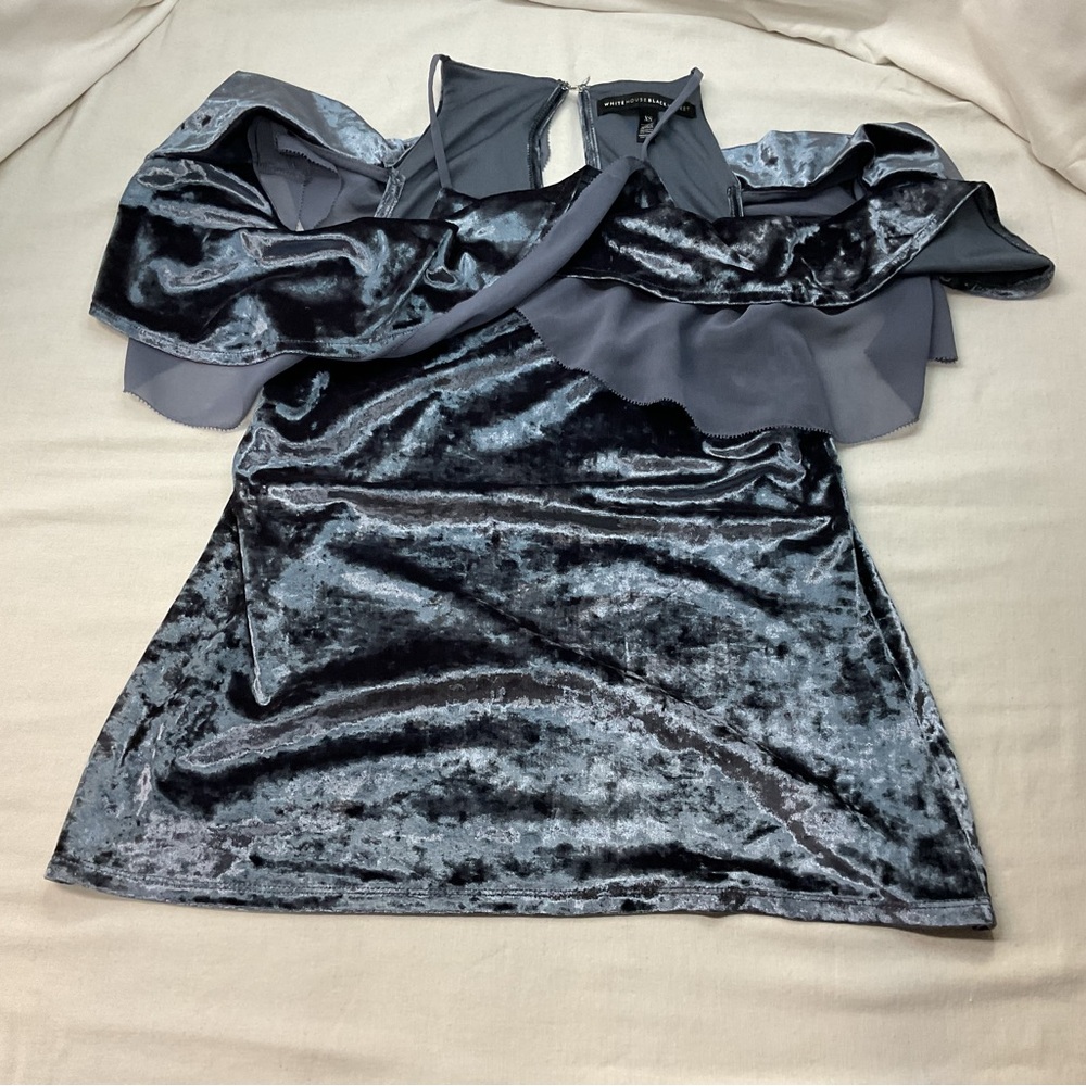 White House Black Market Gray/Black Crushed Velvet Cold Shoulder Blouse Size XXS